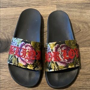 Gucci “Pursuit Blind for Love” slides